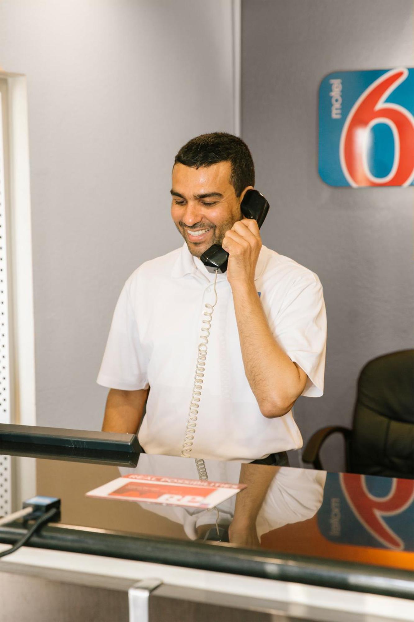 Motel 6 Portland, In Ngoại thất bức ảnh